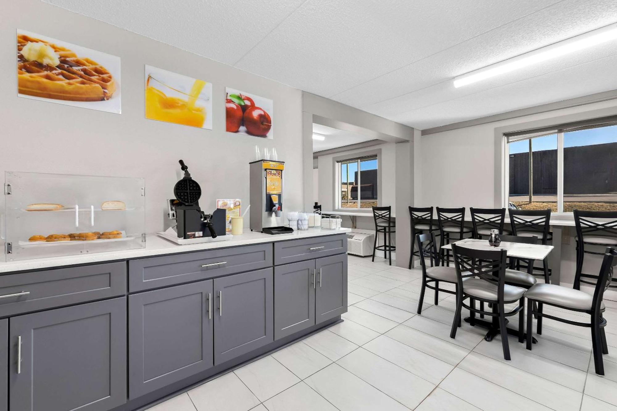 Quality Inn Nashville - Opryland Area Екстериор снимка