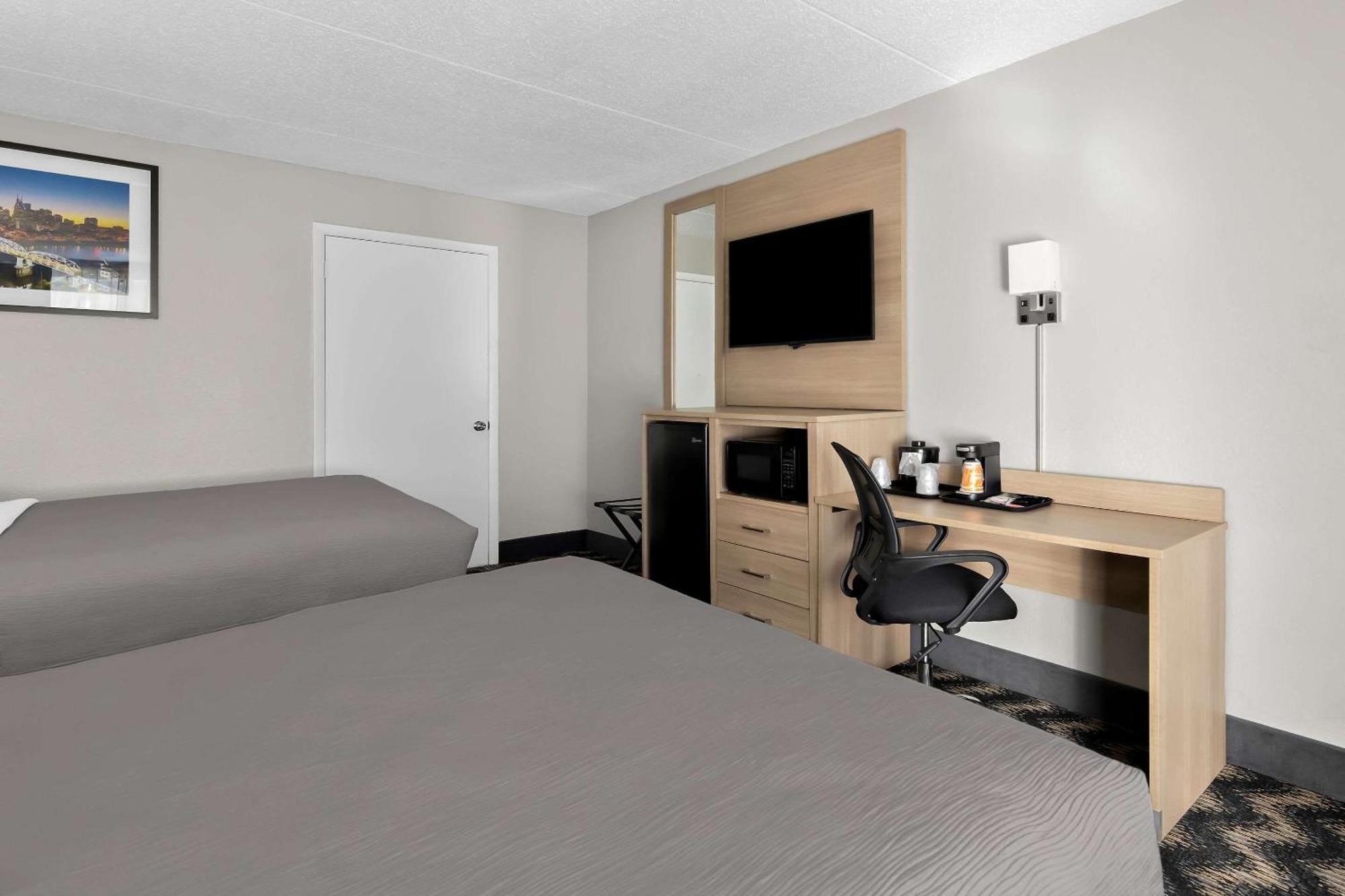 Quality Inn Nashville - Opryland Area Екстериор снимка