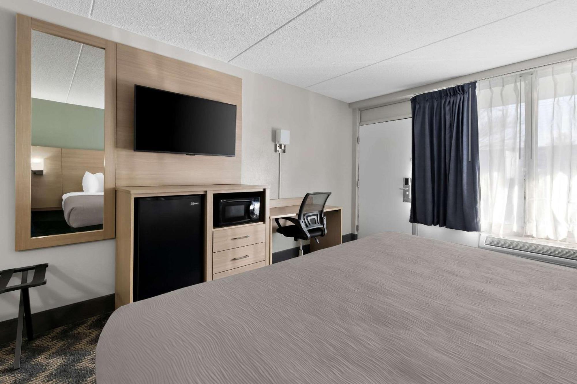 Quality Inn Nashville - Opryland Area Екстериор снимка