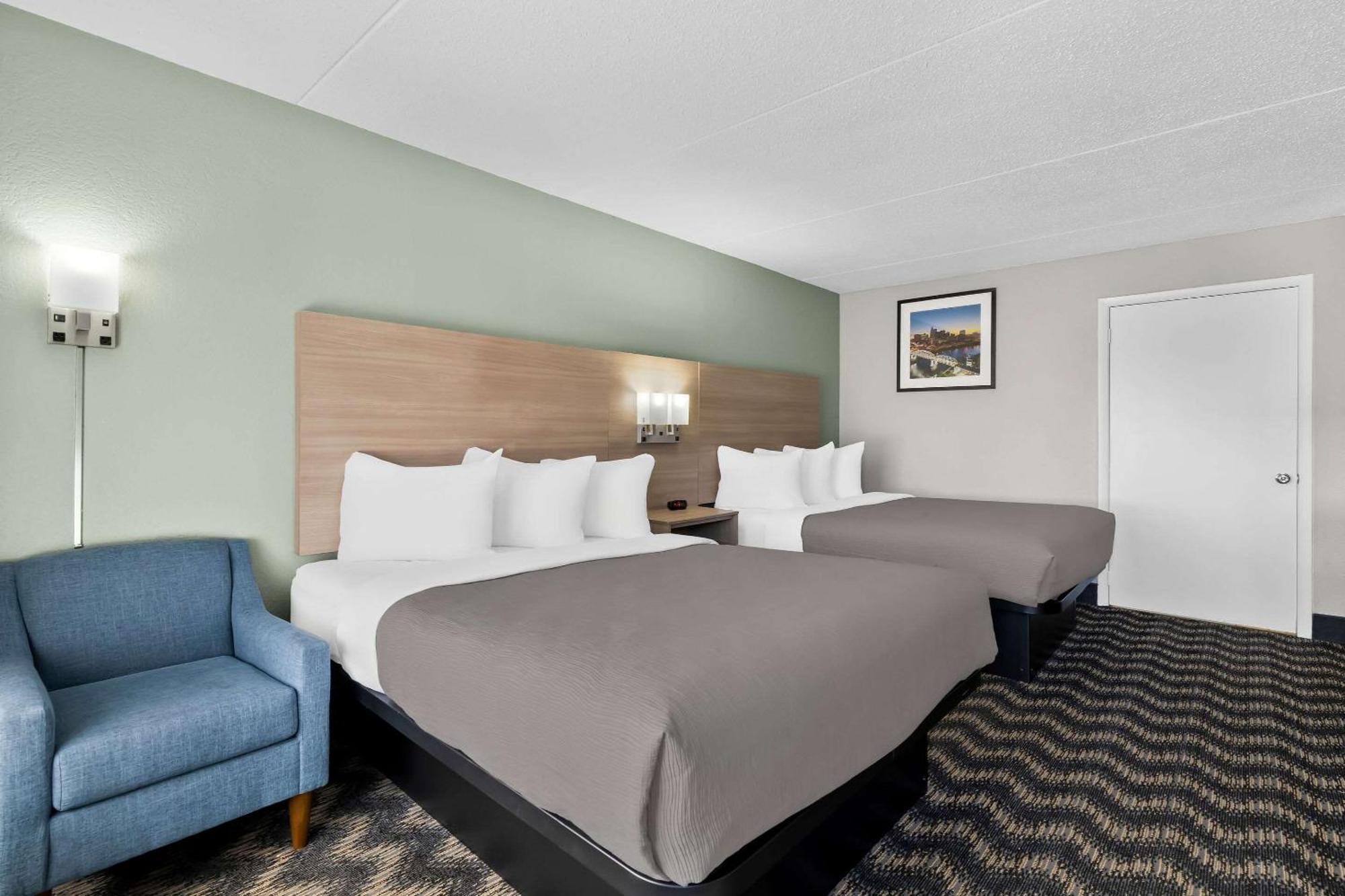 Quality Inn Nashville - Opryland Area Екстериор снимка