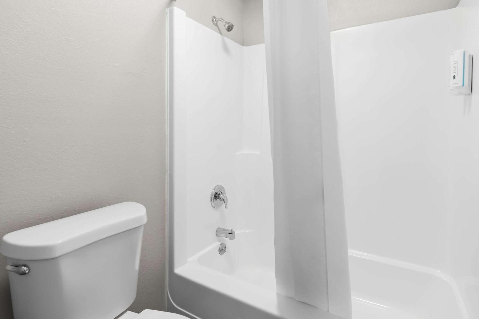 Quality Inn Nashville - Opryland Area Екстериор снимка