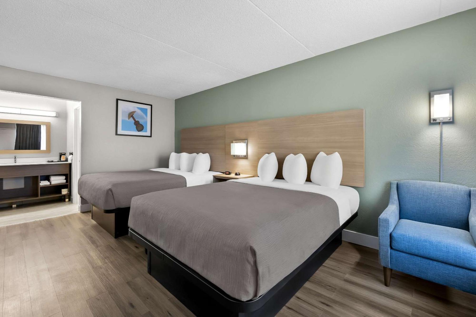 Quality Inn Nashville - Opryland Area Екстериор снимка